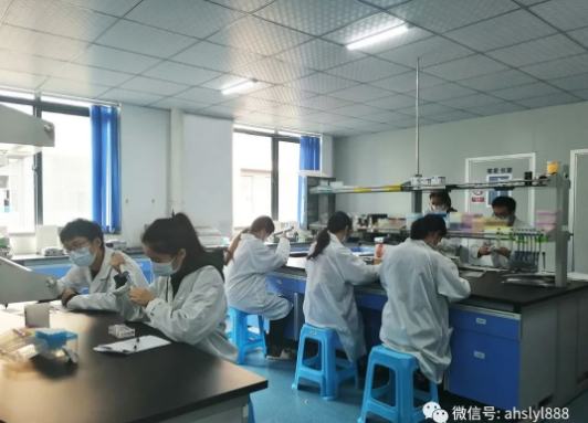 深藍(lán)齊心協(xié)力不辜負(fù)每一份信任